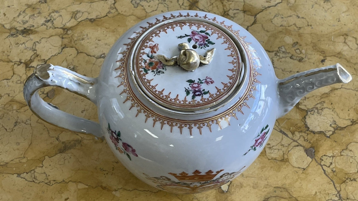 18TH CENTURY CHINESE EXPORT TEAPOT - Helen Storey Antiques