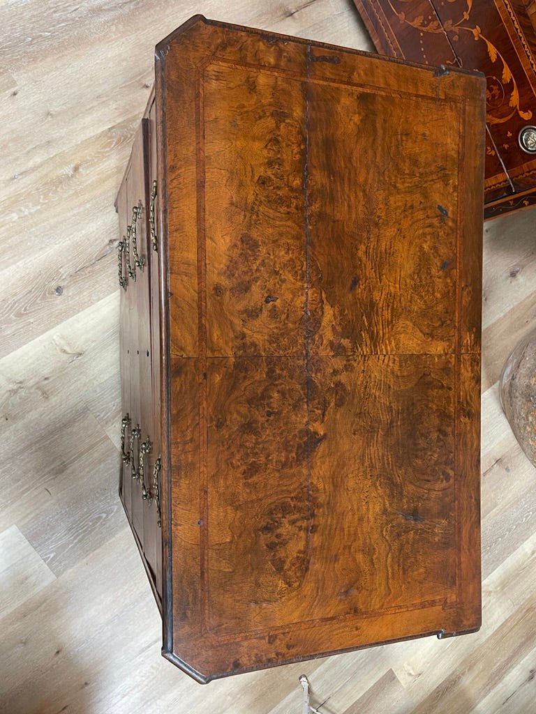 18th Century Georgian Chest in Burled Walnut Veneer with Four Drawers - Helen Storey Antiques