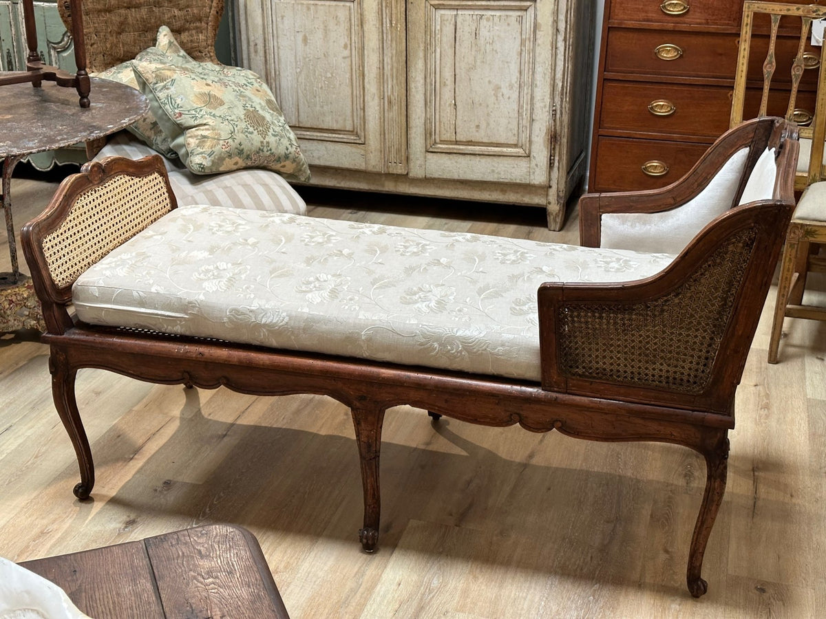 18th century Italian Lit de Repos in Walnut and Cane - Helen Storey Antiques