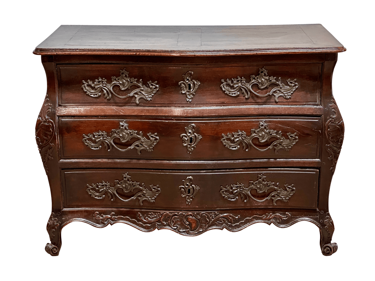 18th Century Louise XV French Walnut Bombe Commode - Helen Storey Antiques