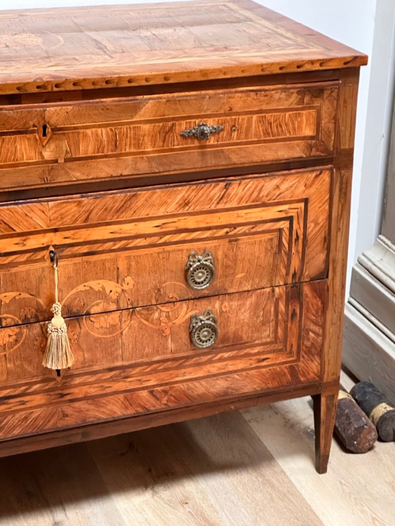 18th Century Northern Italian Neoclassical Chest of Drawers - Helen Storey Antiques