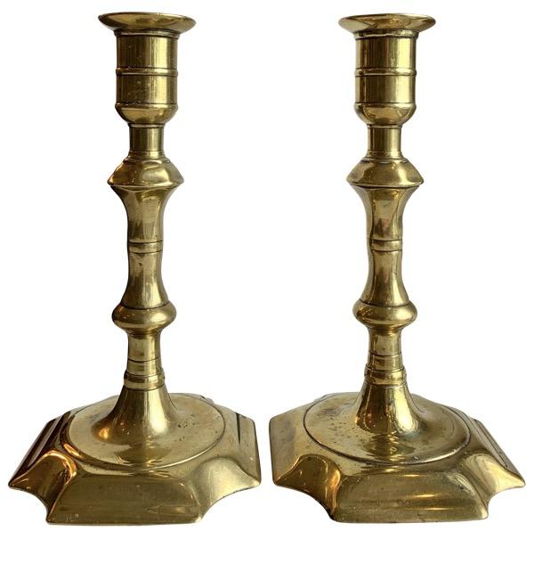 18TH CENTURY PAIR OF ENGLISH QUEEN ANNE BRASS CANDLESTICKS - Helen Storey Antiques