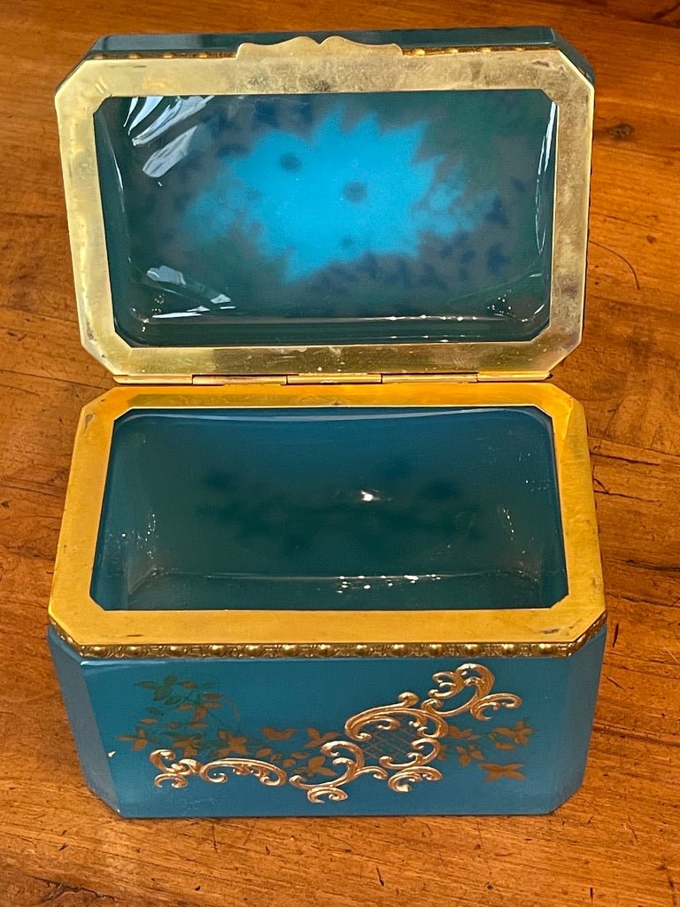 19TH CENTURY BLUE OPALINE BOX - Helen Storey Antiques