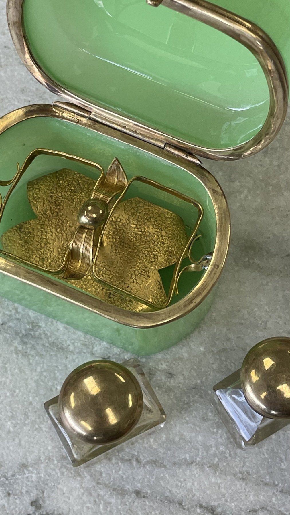 19TH CENTURY FRENCH GREEN OPALINE PERFUME CASKET - Helen Storey Antiques