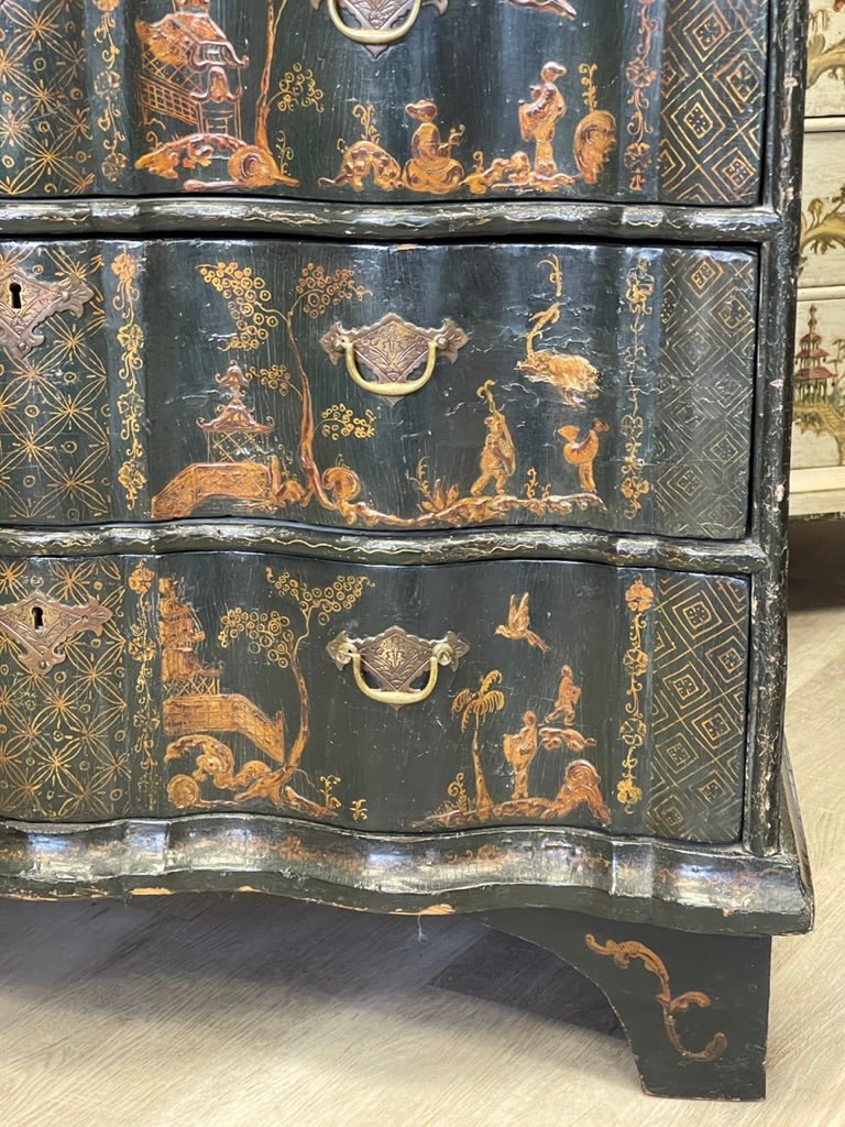 A Dutch Rococo Brass - Mounted Gilt and Black - Japanned Chest of Drawers, Circa 1740 - Helen Storey Antiques