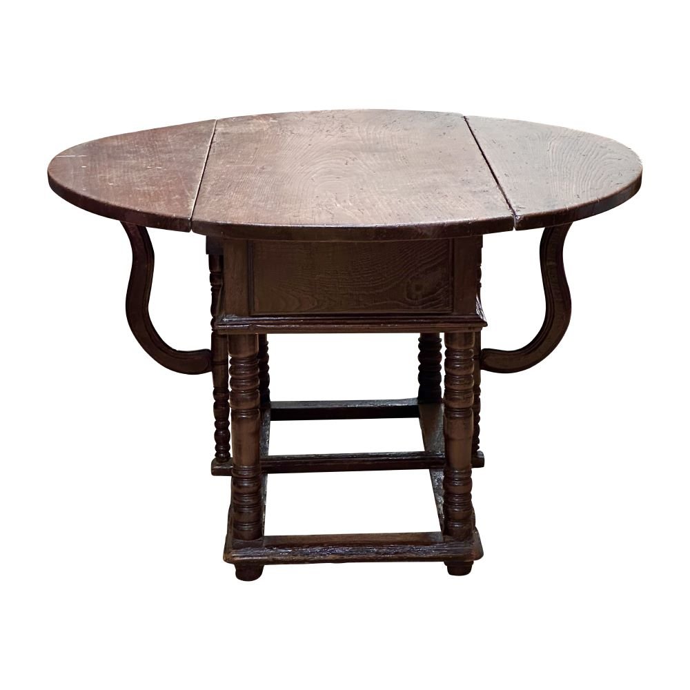 Early Italian Walnut drop leaf table, 18th Century