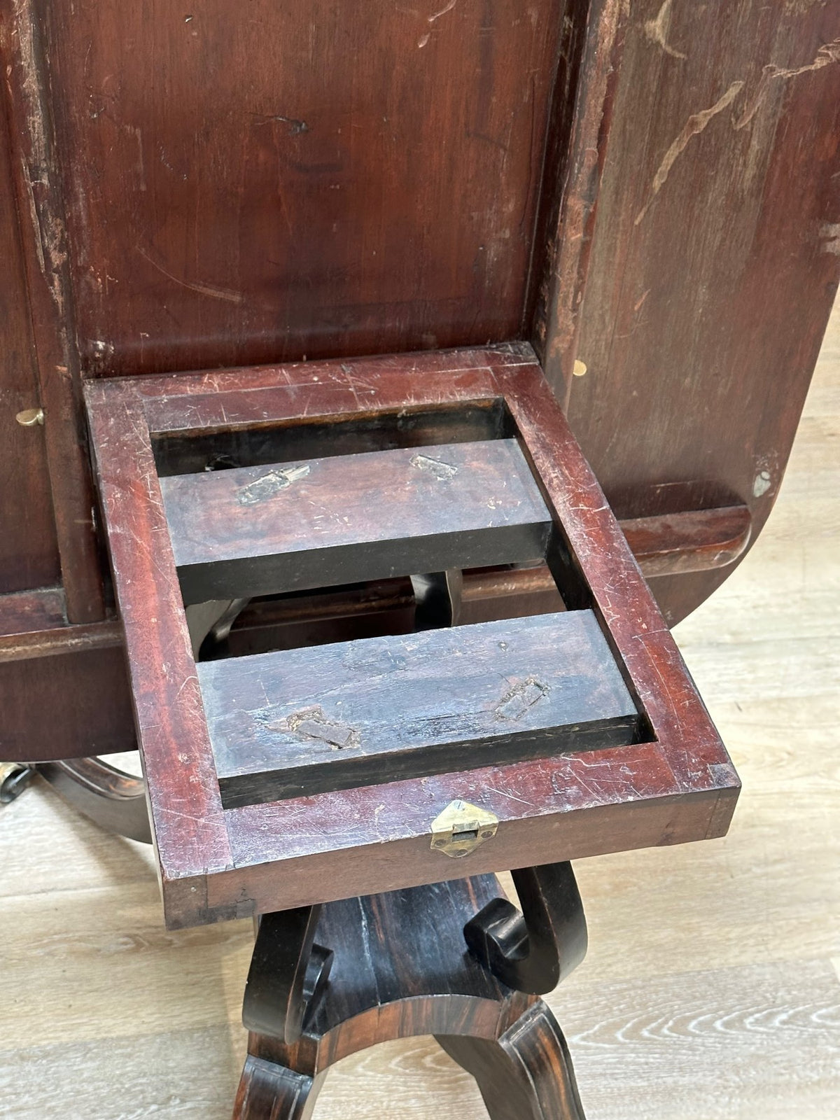 Exceptional Calamander Macassar Tilt - Top Center or Dining Table. C. 1810 - Helen Storey Antiques