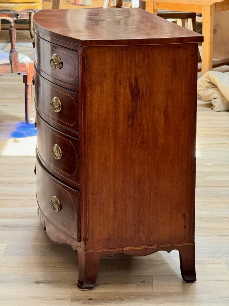 Fine American Federal Baltimore Bow - front Chest of Drawers, c. 1800 - Helen Storey Antiques