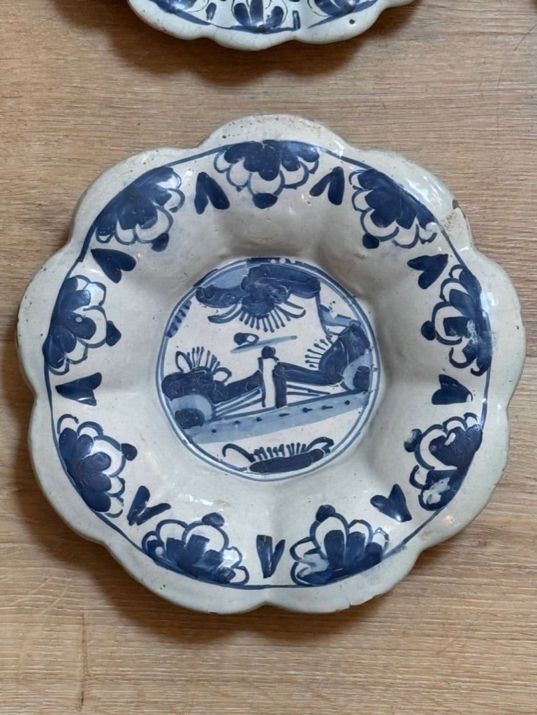 Four small and rare English delftware lobed dishes, London, ca. 1700 - Helen Storey Antiques