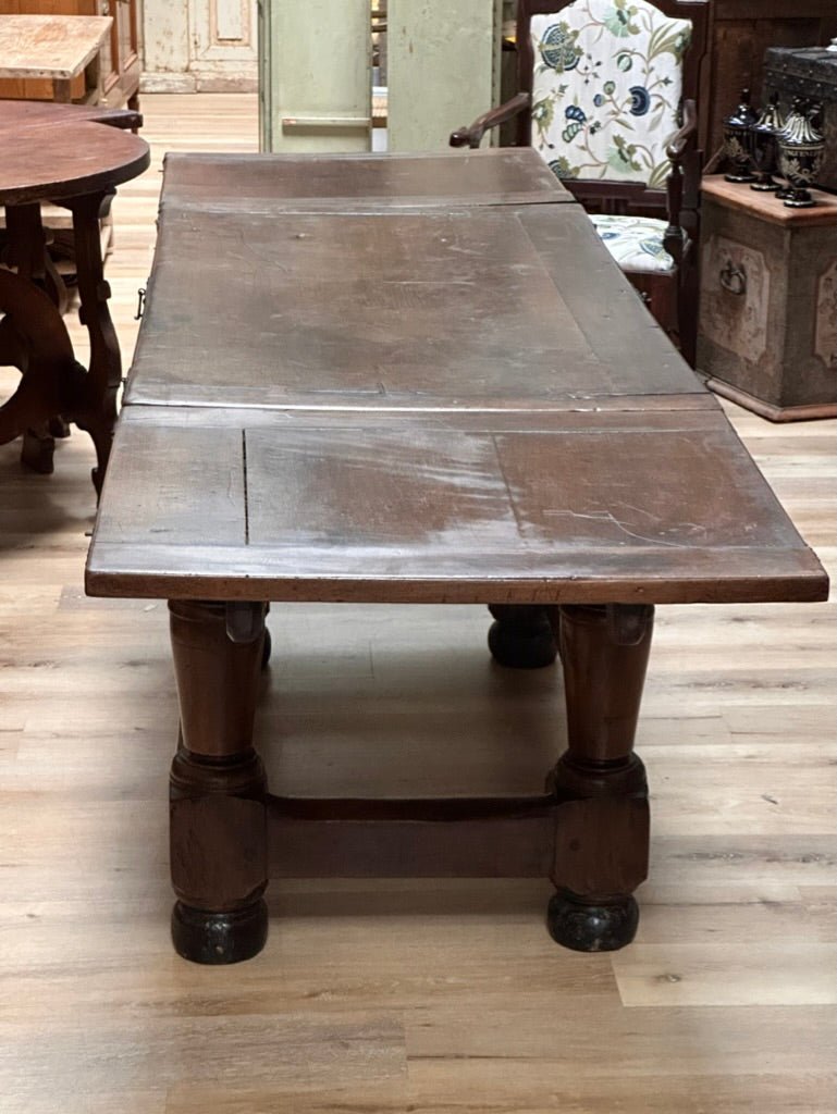 Late 16th - early 17th Century French Walnut Extending Table - Helen Storey Antiques