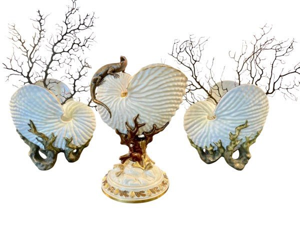 LATE 19TH CENTURY Lizard on Nautilus with PAIR OF PORCELAIN NAUTILUS SHELL VASES