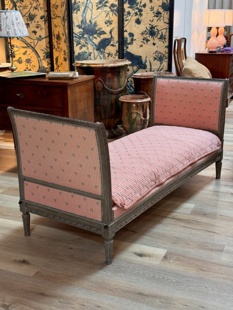 Louis XVI Style Gray Painted Daybed/Chaise Lounge, 19th Century - Helen Storey Antiques