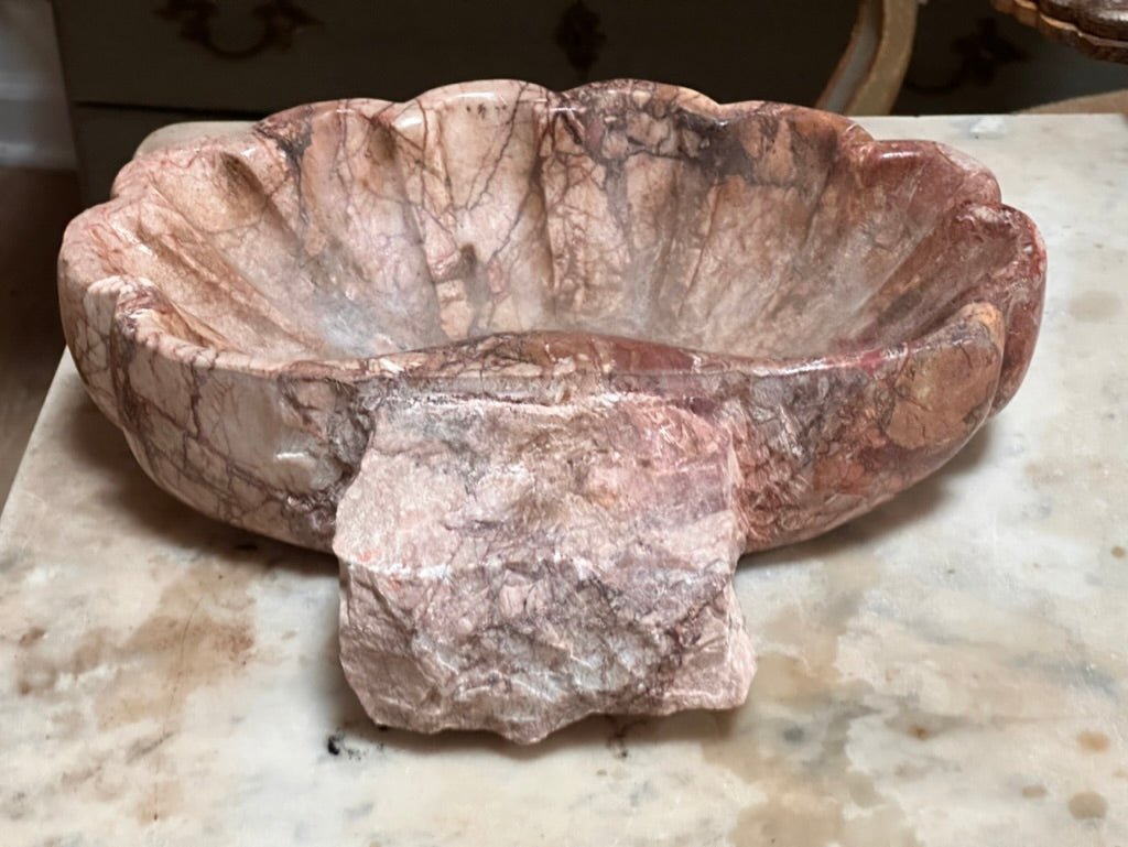 Lovely Italian Shell - Form Blush Marble Font - Helen Storey Antiques