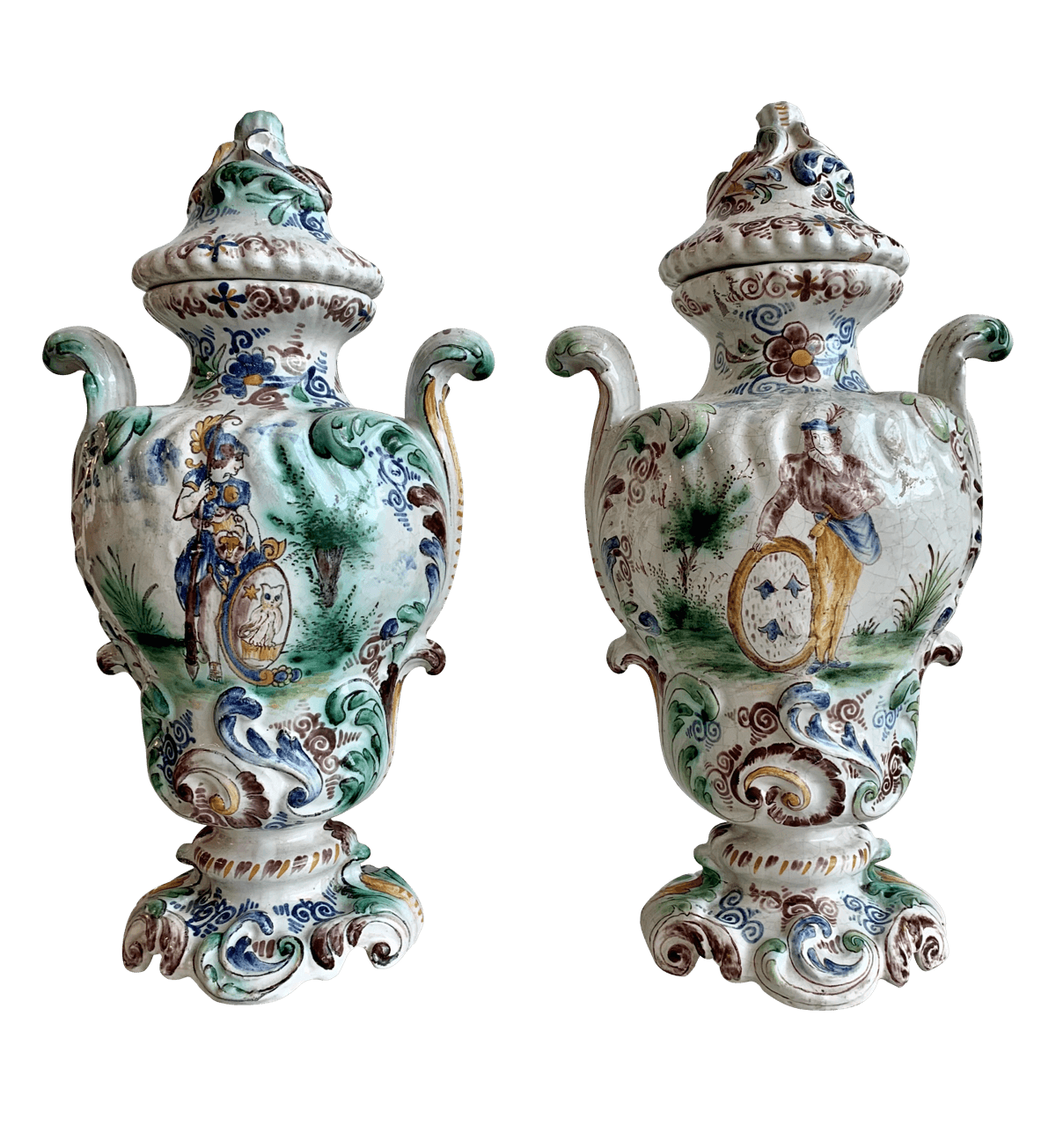 PAIR OF 18TH CENTURY ITALIAN FAIENCE VASES WITH LIDS