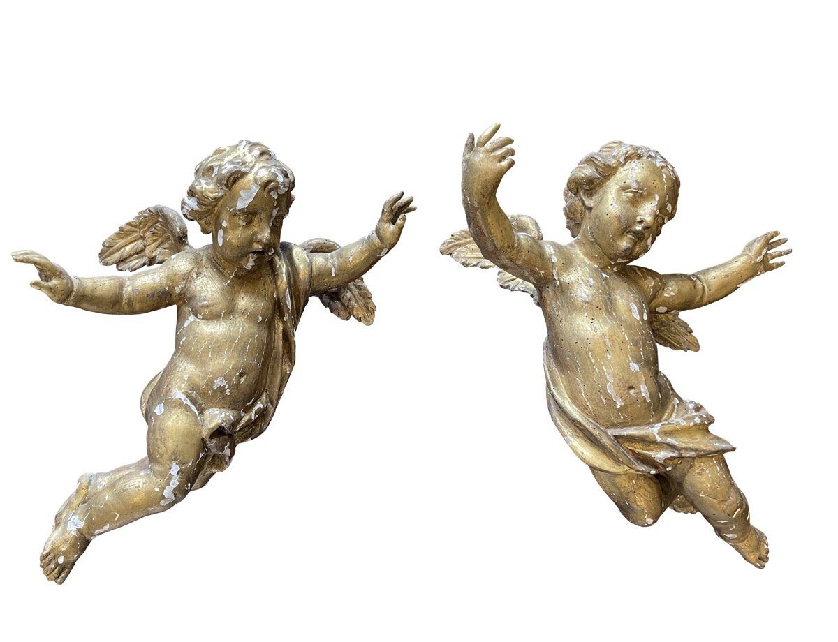 PAIR OF ITALIAN BAROQUE CARVED PUTTI, 18TH CENTURY