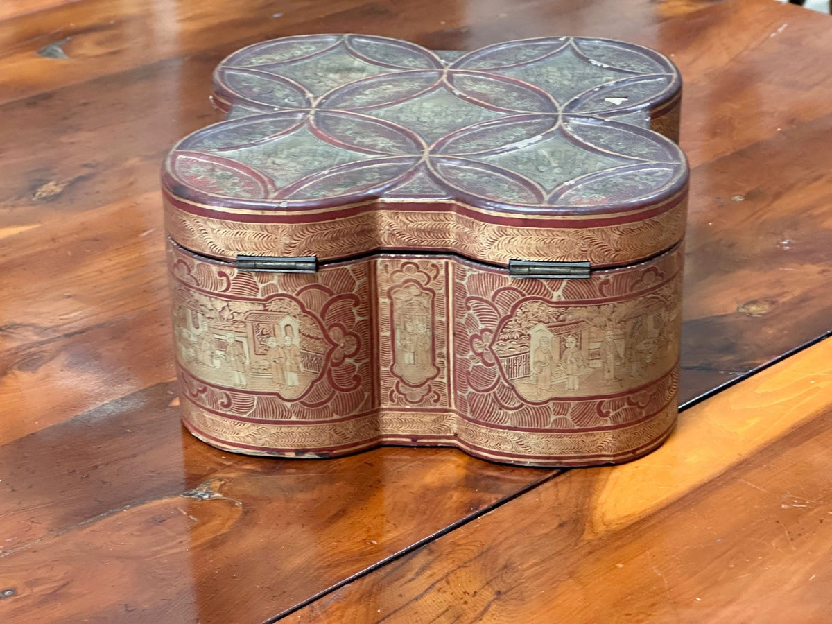 Rare Quatrefoil Chinese Export Tea Caddy, 19th Century - Helen Storey Antiques