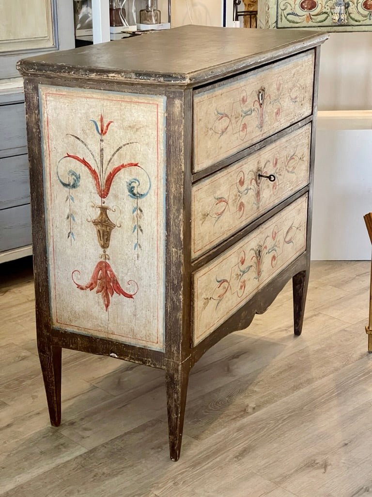 Swedish Chest of Drawers, early 19th Century, Charming Original paint - Helen Storey Antiques