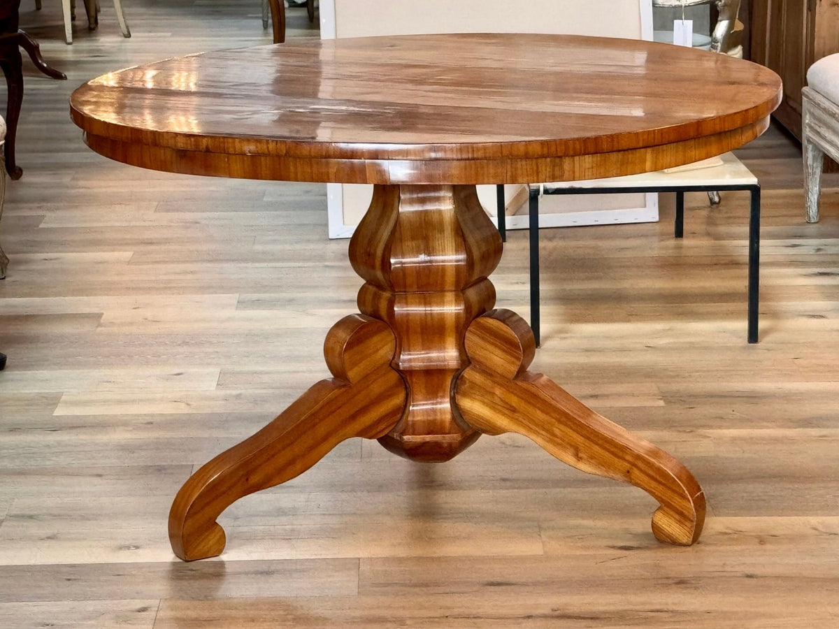 Round dining table, 19th Century Biedermeier - Helen Storey Antiques