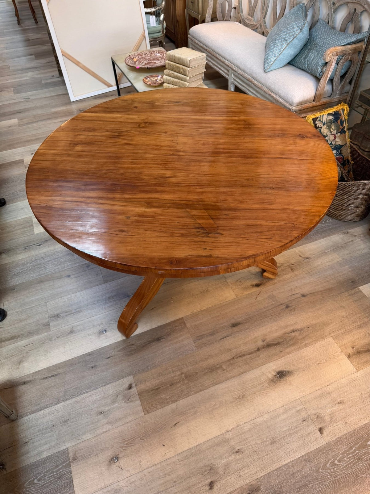 Round dining table, 19th Century Biedermeier - Helen Storey Antiques